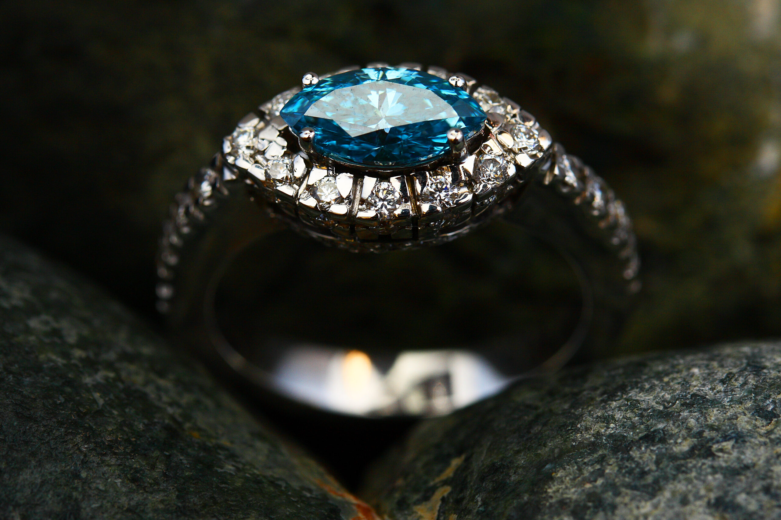 Halo Setting